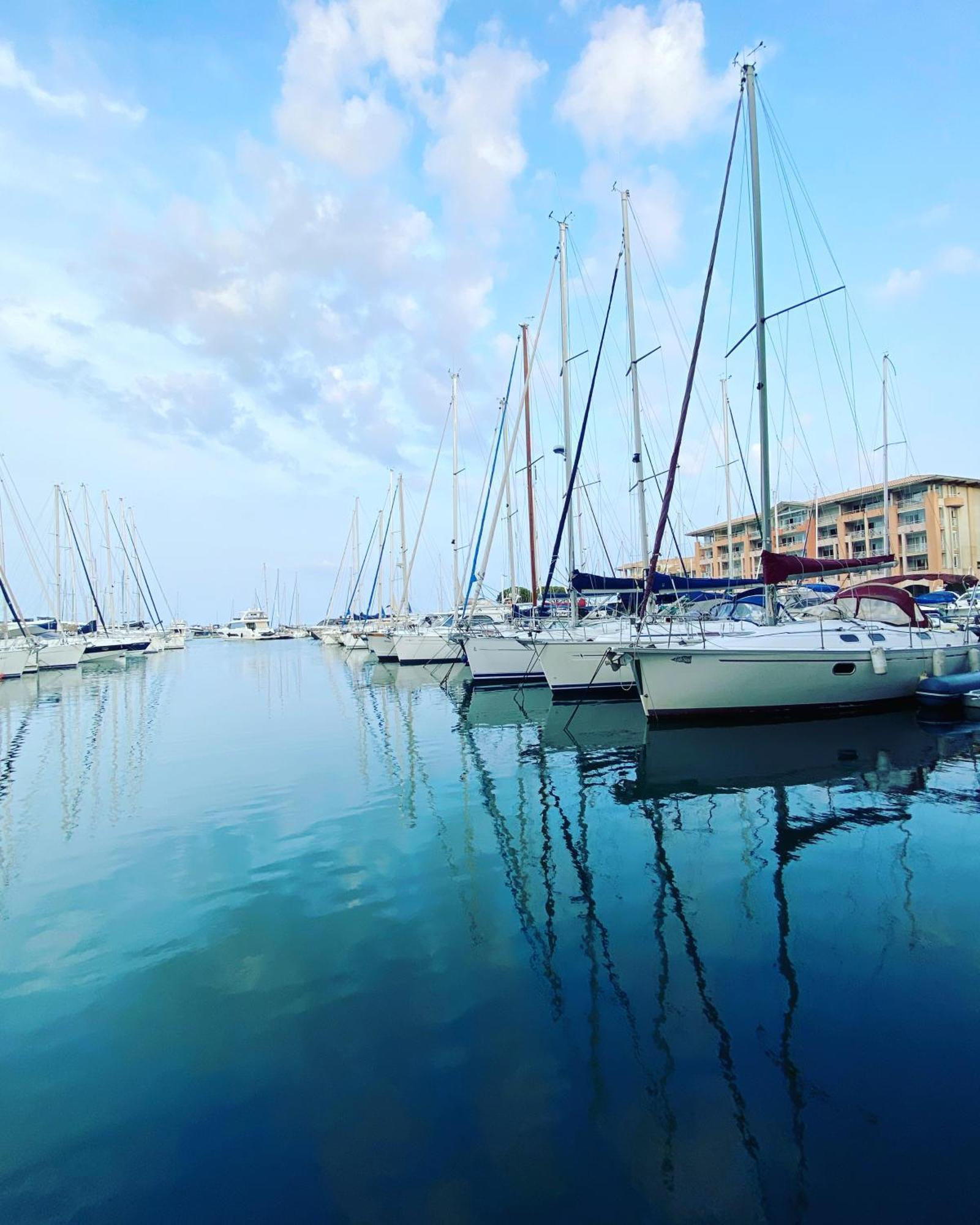 Chez Virginie : Appartement Lumineux Au Calme. Frejus Ngoại thất bức ảnh